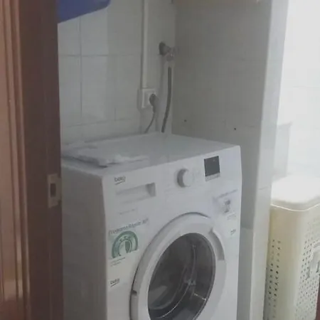 דירה Calle Leoncio Suarez גיחון